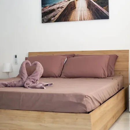 아파트 Brend New One Bedroom Penthouse *